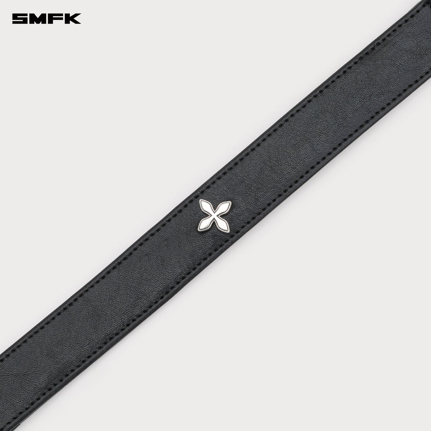 COMPASS RIVET Cross Studded Leather Ultra High Neck Loop Wilderness Black