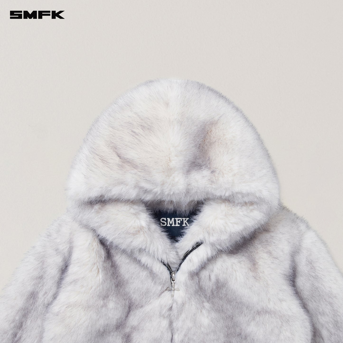 COMPASS MODE WASTELAND FURRY LOOSE HOODIE/ ARCTIC FOX WHITE
