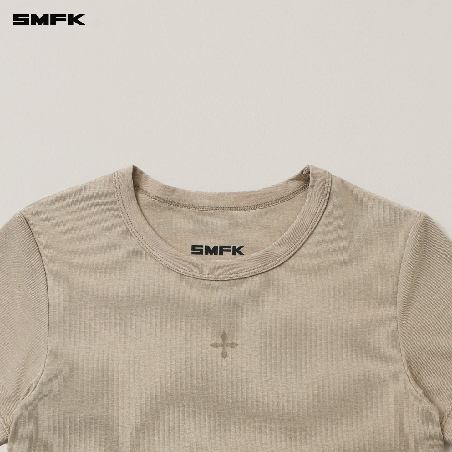 COMPASS STAMP BODY TEE / SHADOW GREEN
