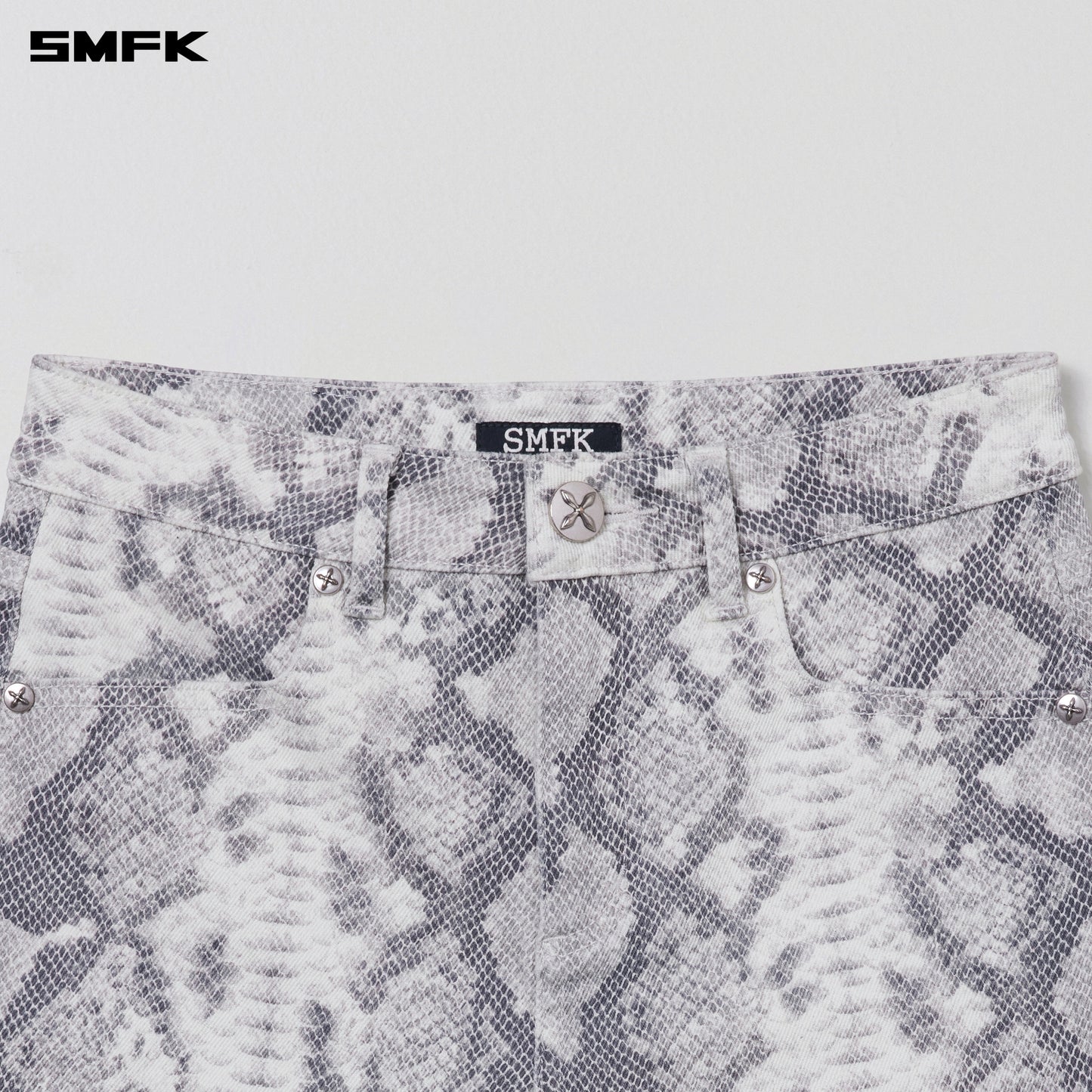 COMPASS DANCER DENIM FLAT SHORTS/ MIRAGE SNAKE