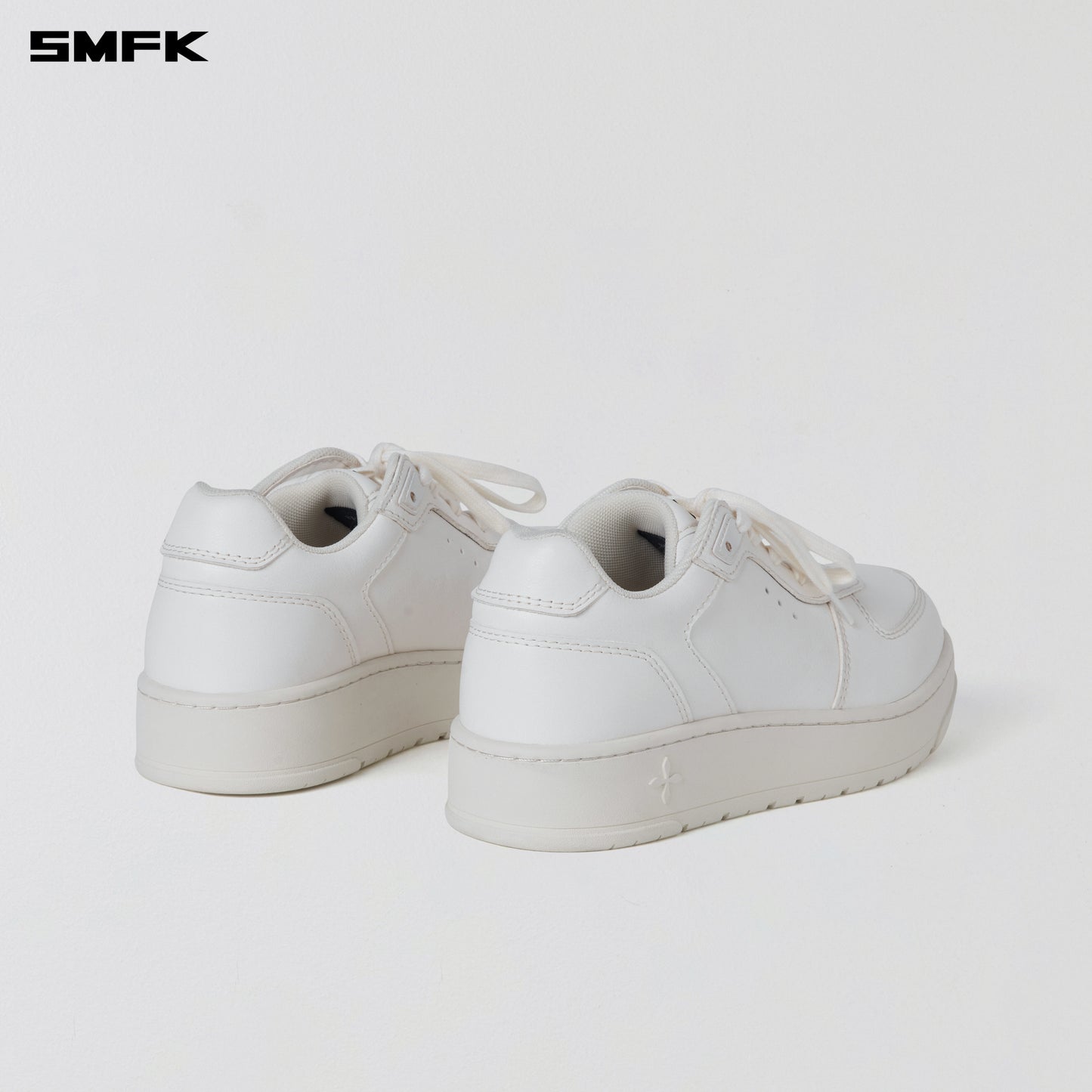 COMPASS MODE-T LEATHER SNEAKER/ CLOUD WHITE