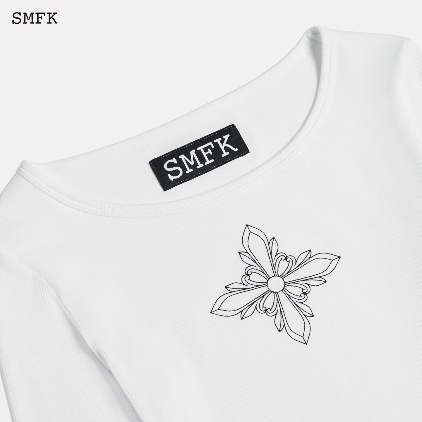 DARK DANCE GROUP SHUTTER TOP WHITE