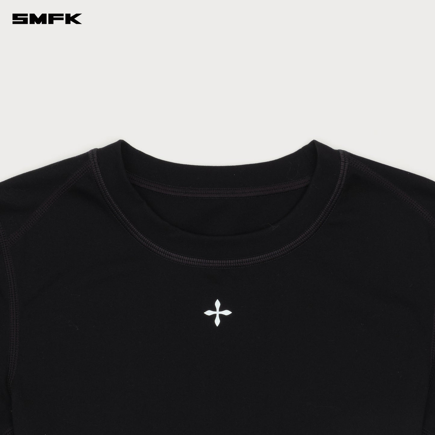 Compass Wave Body-shaping Skin Crop Tee Wild Black