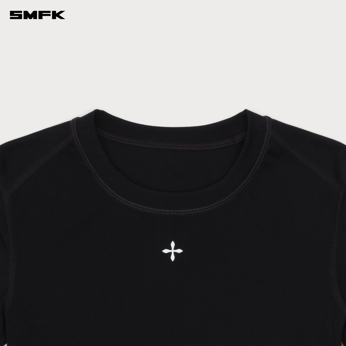 Compass Wave Body-shaping Skin Tee Wild Black