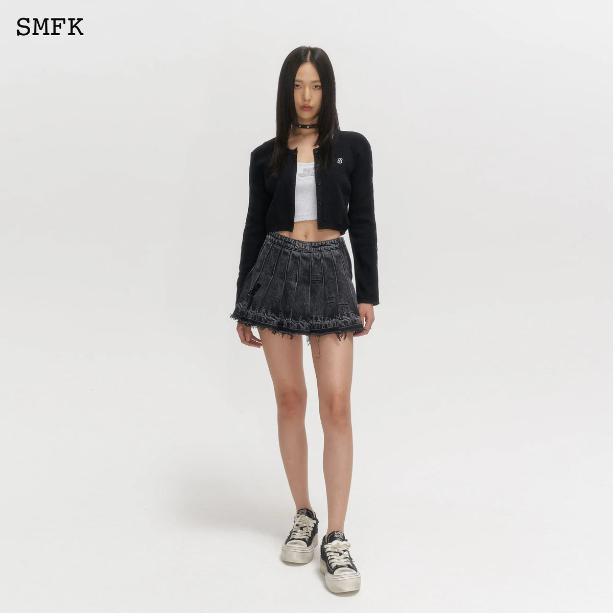 Wilderness Wandering Black Pleated Short Skirt