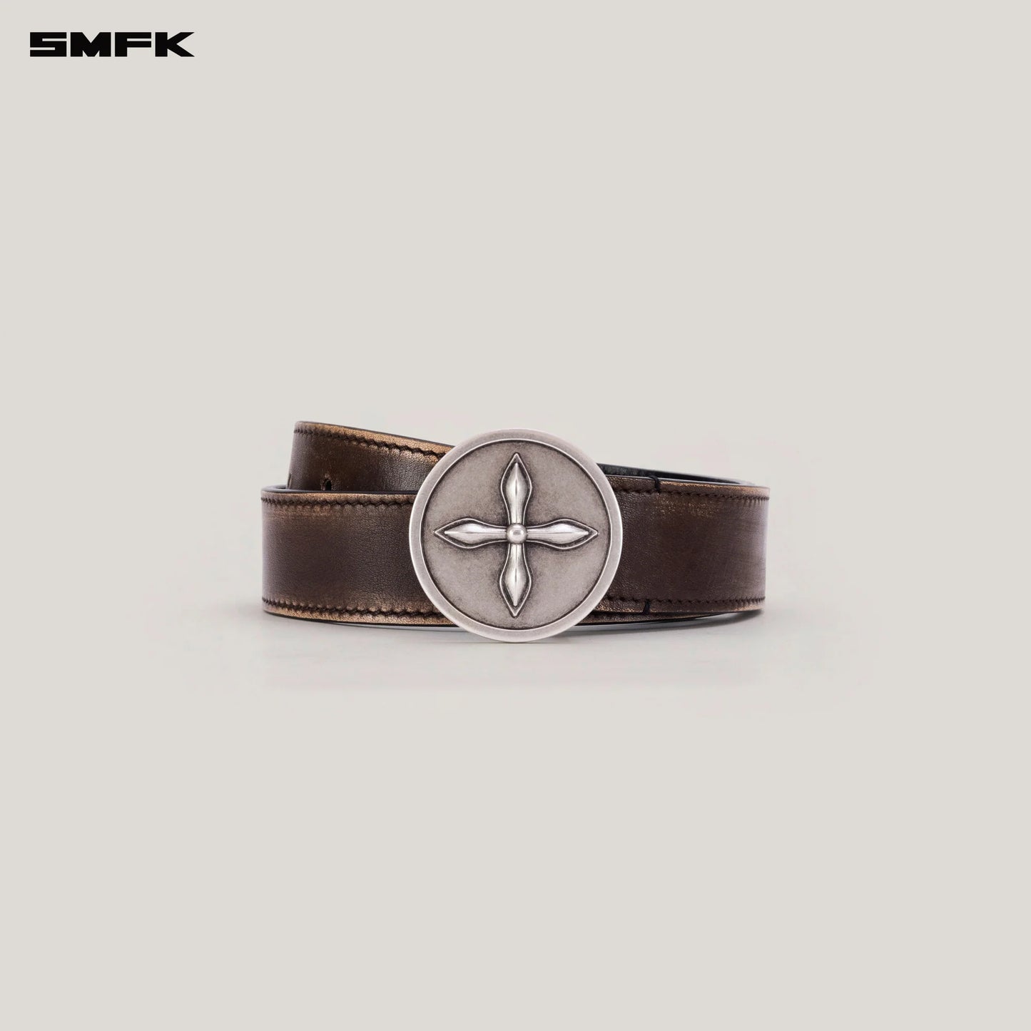 COMPASS CIRCULAR BADGE HANDCRAFT PATINA LEATHER BELT CARAMEL PATINA