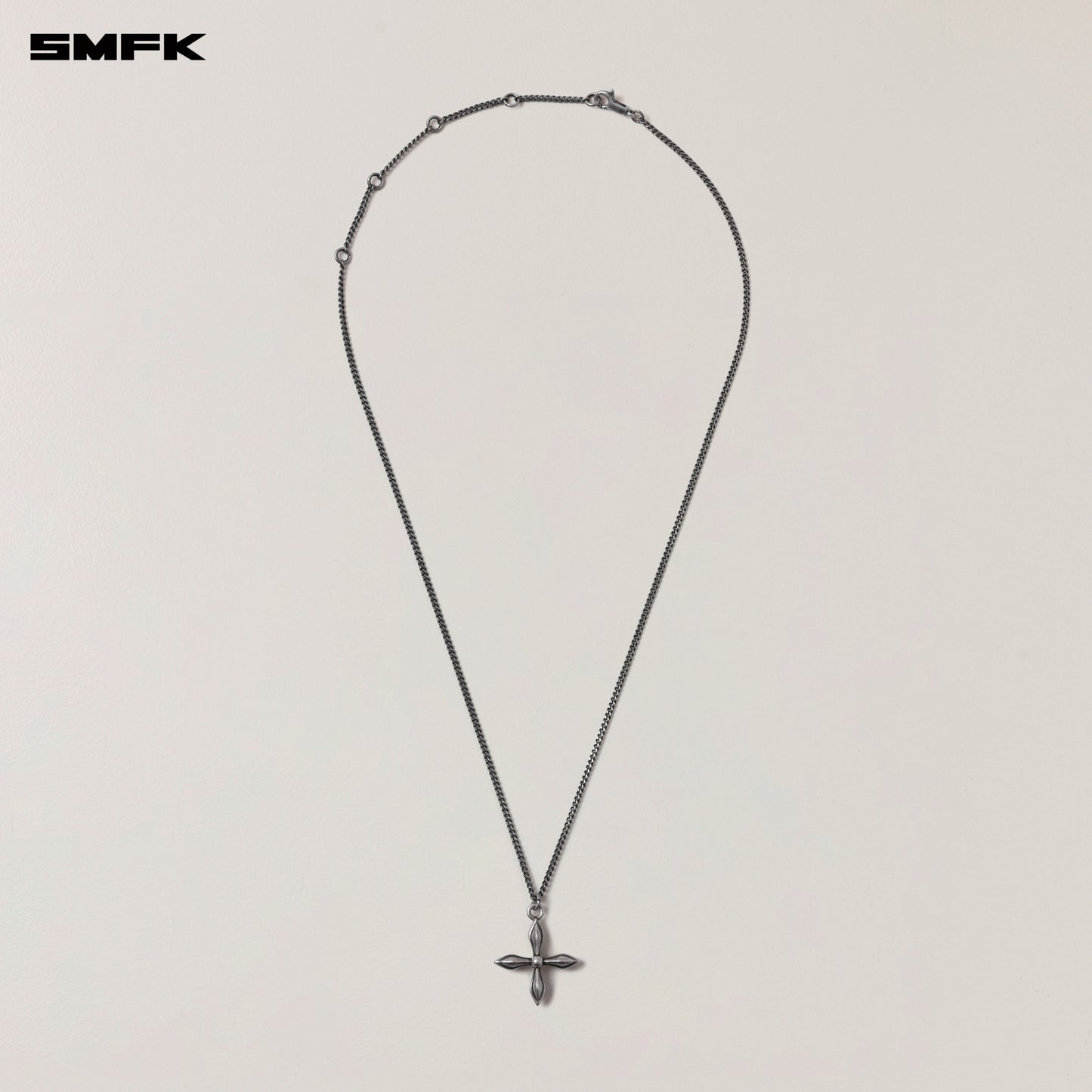 COMPASS PERMANENT BADGE METAL NECKLACE / ANTIQUE SILVER