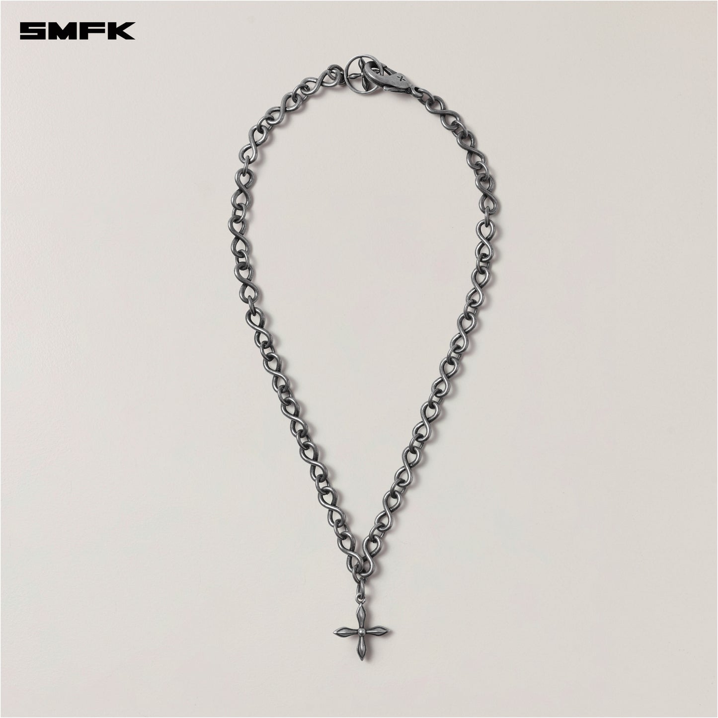 COMPASS INFINITE LOOP METAL NECKLACE / ANTIQUE SILVER