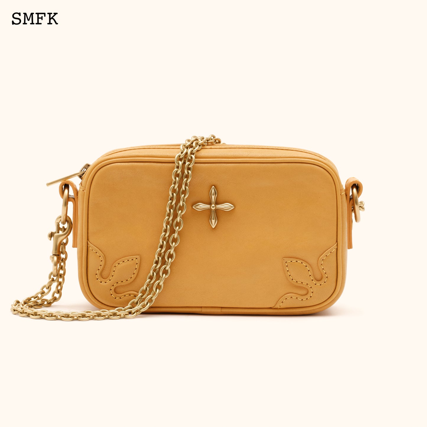 COMPASS ADVENTURE SMALL CHAIN BAG IN CHEESE