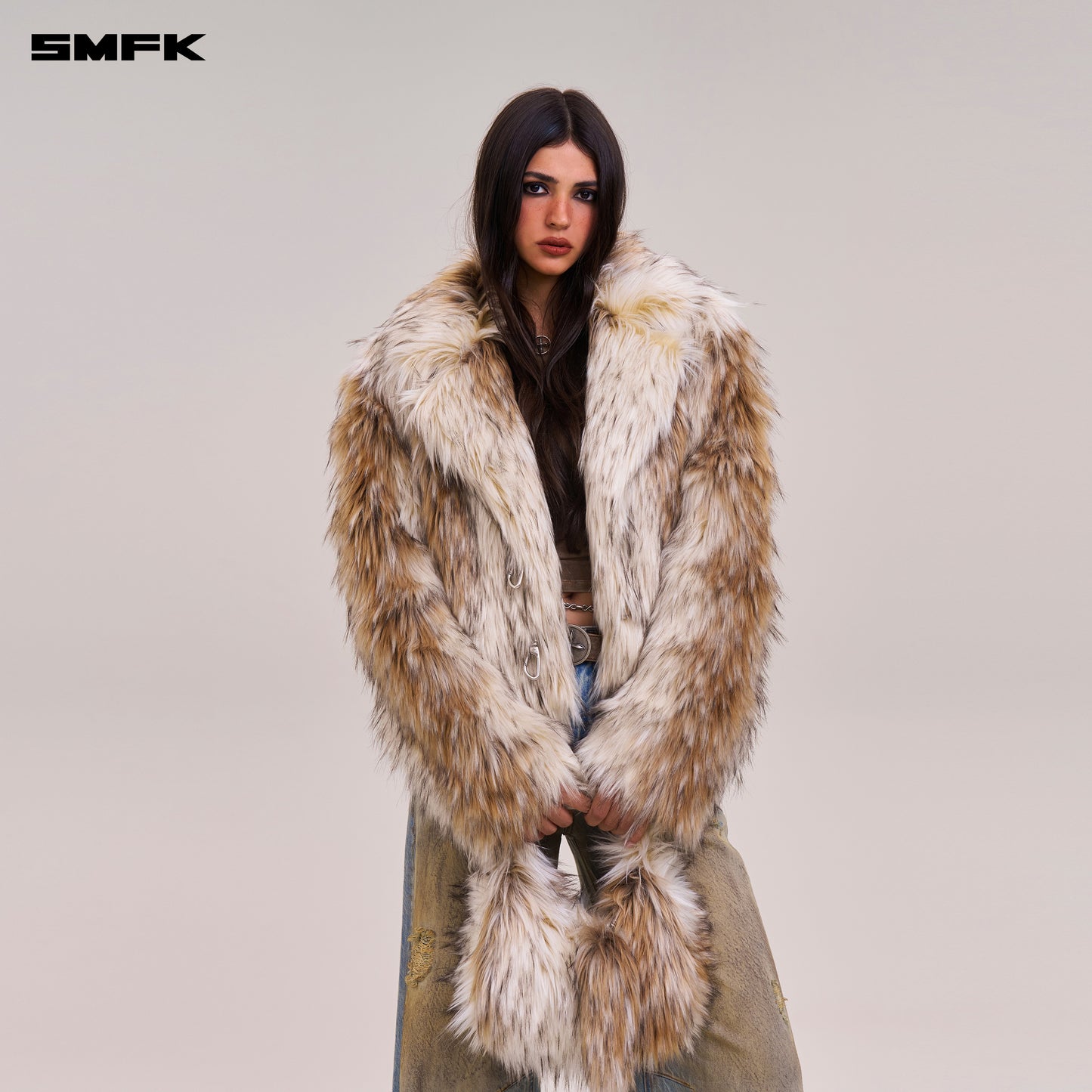 COMPASS COBBLE FURRY BAG/SMALL/ARCTIC WOLF WHITE