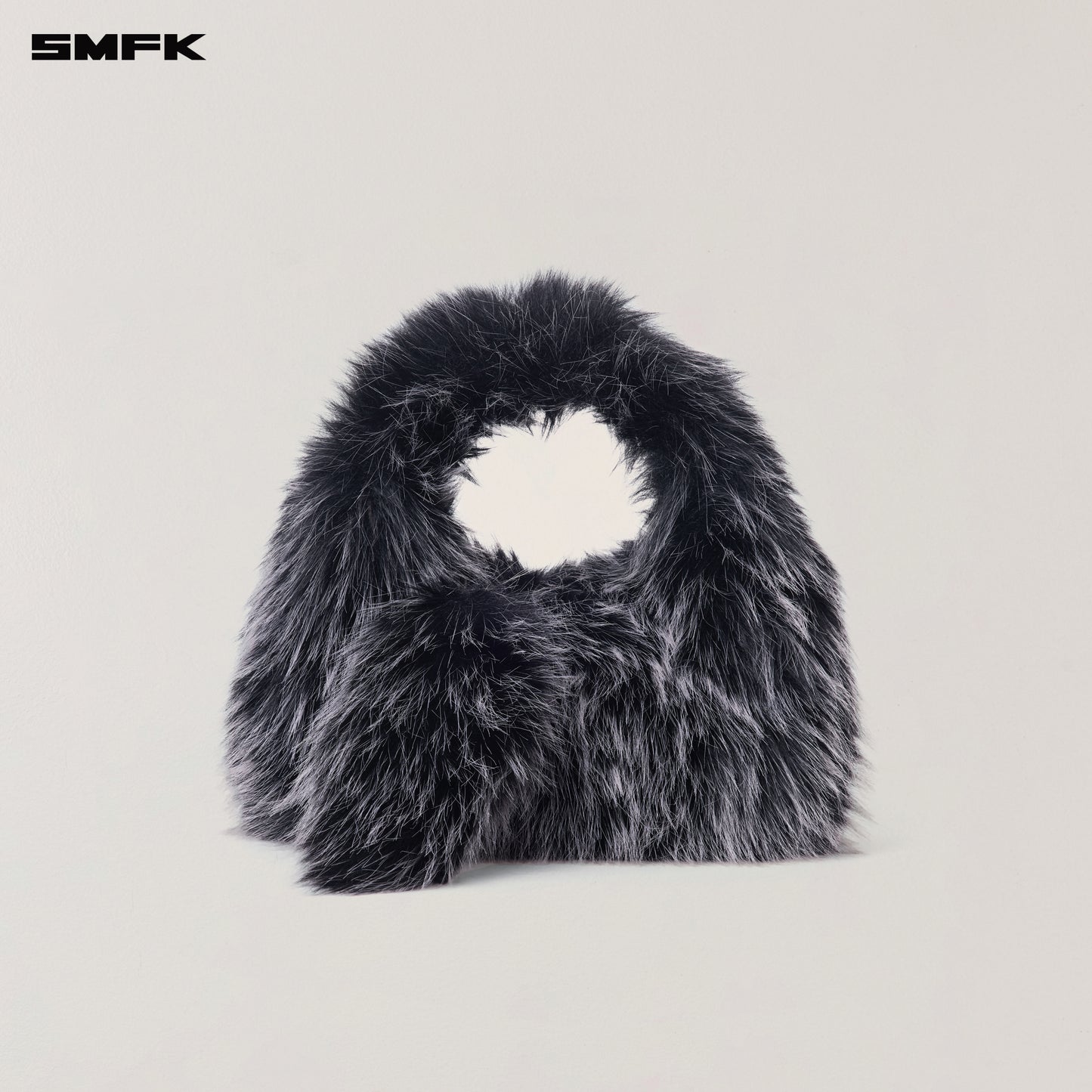 COMPASS COBBLE FURRY BAG/SMALL/ SILVER FOX