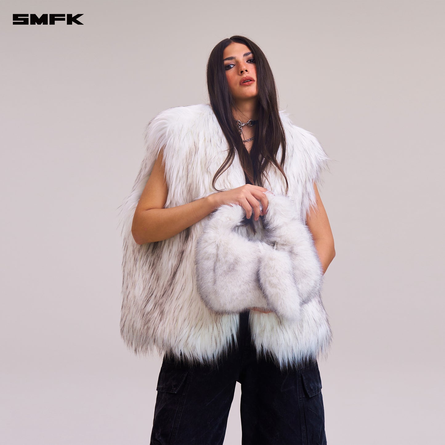 COMPASS COBBLE FURRY BAG/SMALL/ ARCTIC FOX WHITE
