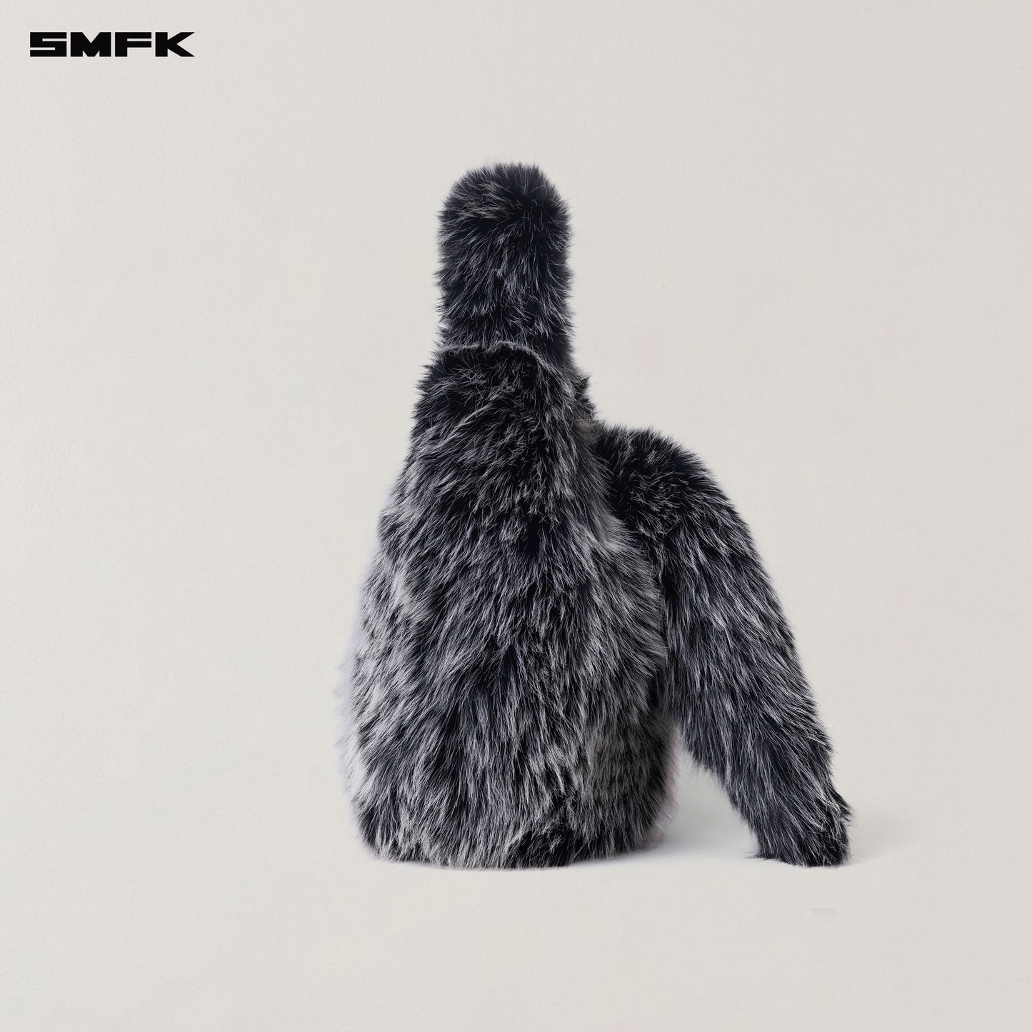 COMPASS COBBLE FURRY BAG/LARGE/ SILVER FOX