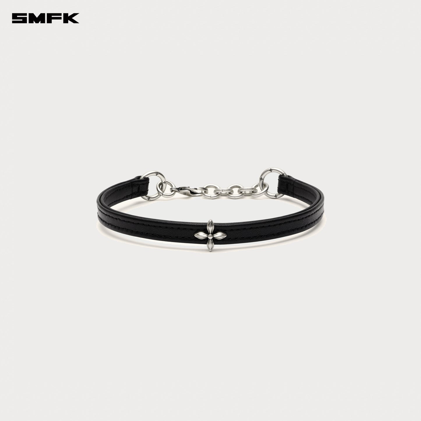 Compass Cross Leather Choker In Black