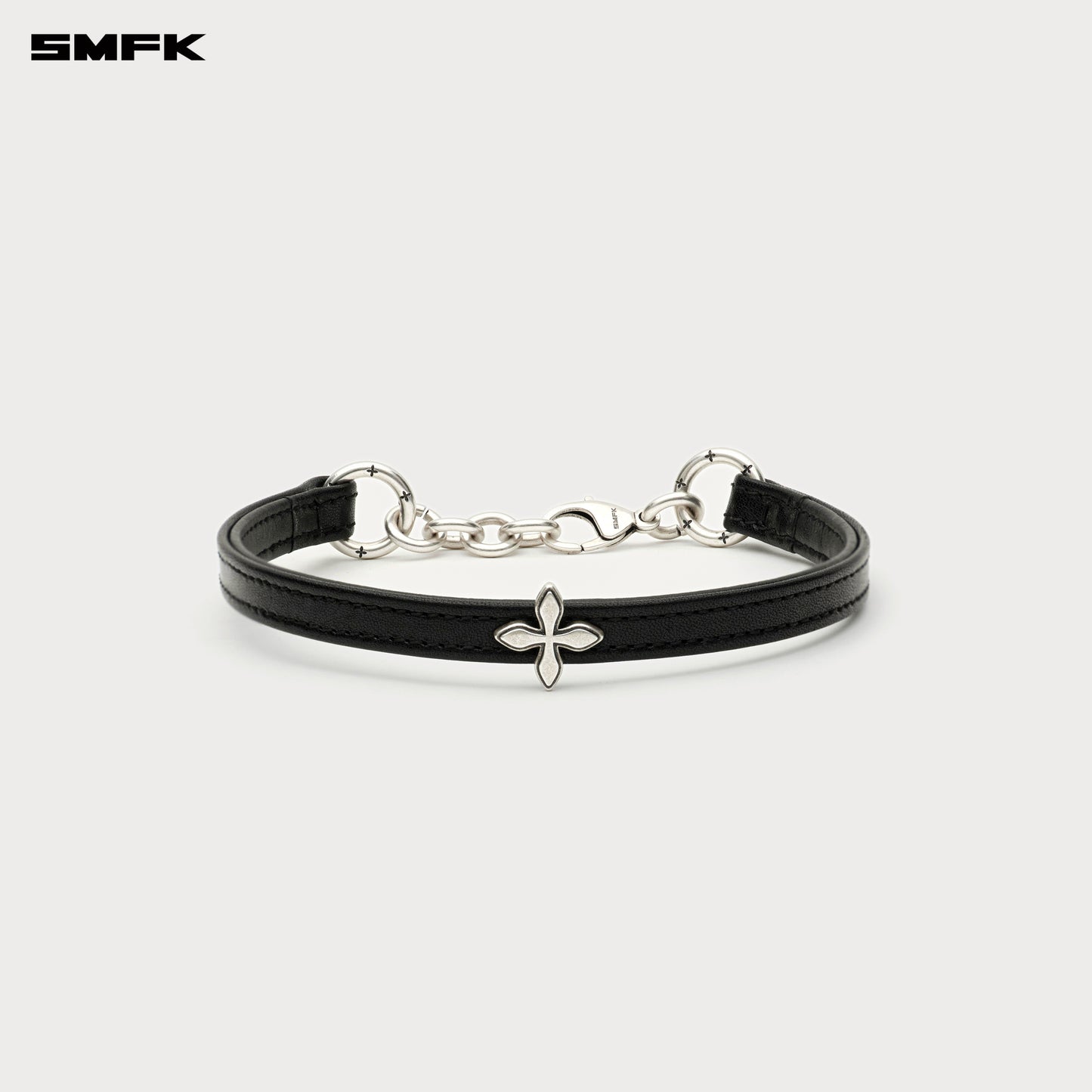 COMPASS RIVET cross studded leather neck ring Wilderness Black