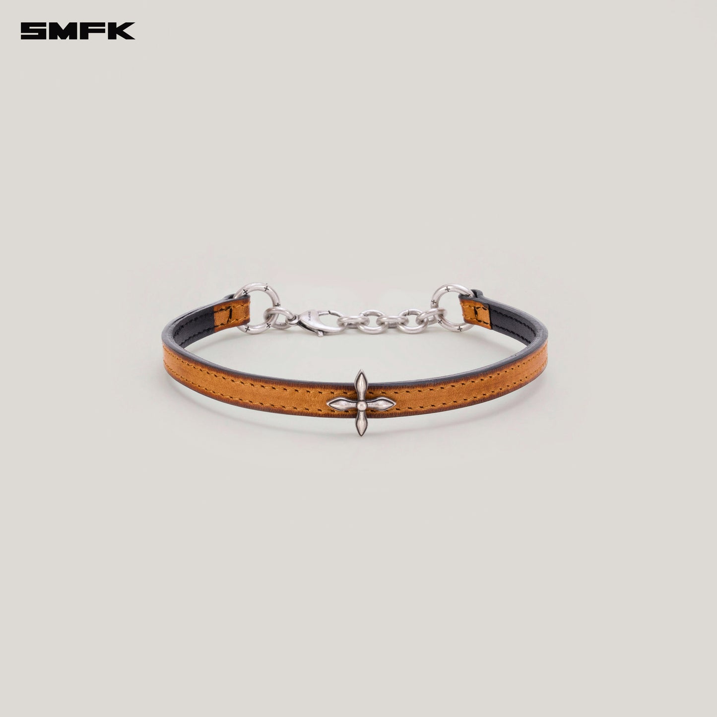 COMPASS RIVET PATINA LEATHER CHOCKER SMALL_ CARAMEL PATINA