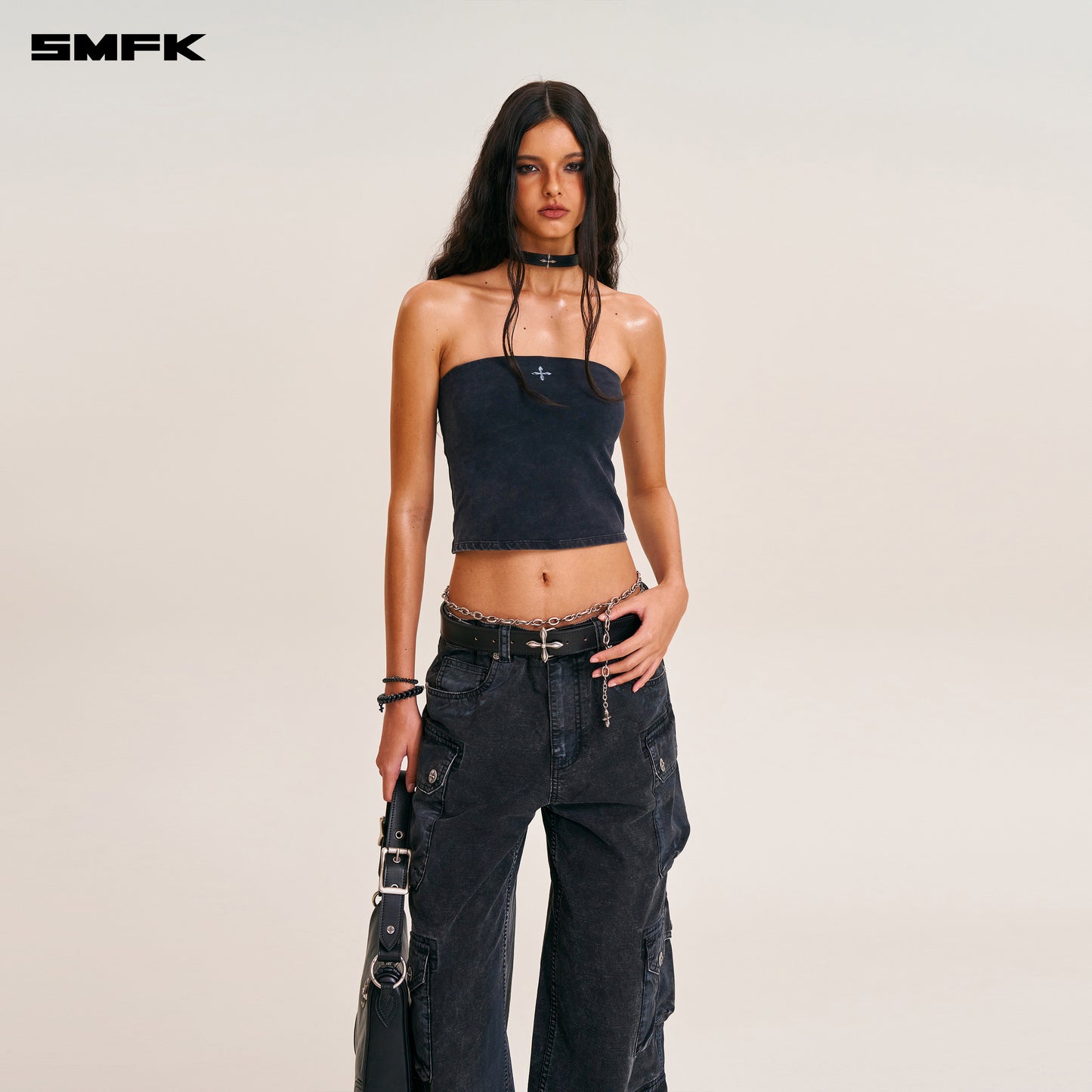 COMPASS RIVET HANDCRAFT HORSE LEATHER CHOCKER/M/WILD BLACK