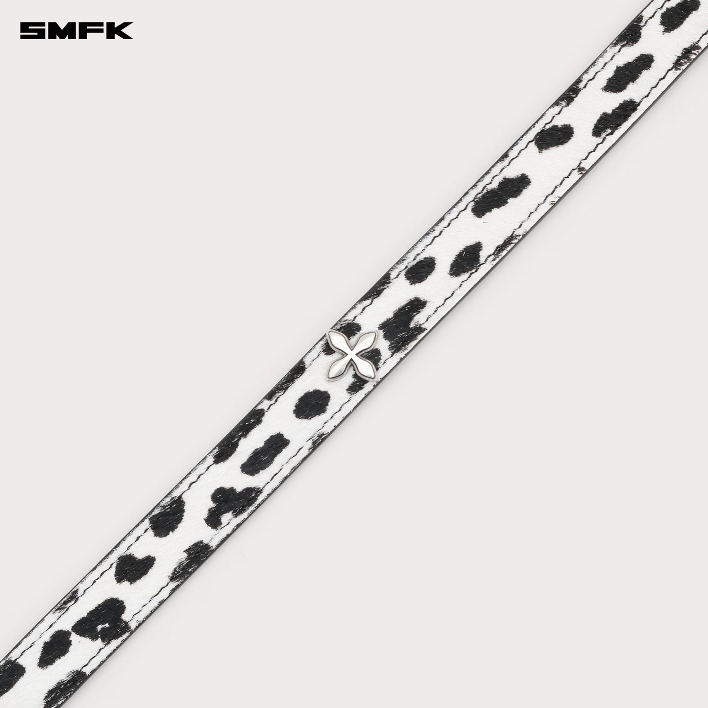 COMPASS Cross Classic Handmade Fur High Neck Loop White leopard print