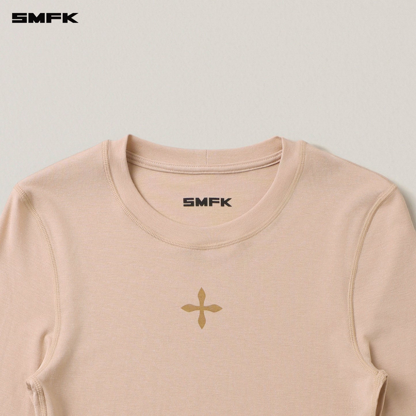 COMPASS ORIGINAL BADGE Slim-fit SPORTS PULLOVER / SAND