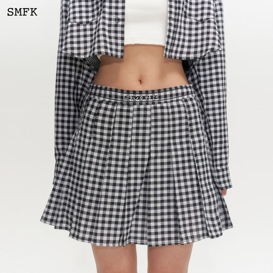 VINTAGE ACADEMY BLACK AND WHITE CHECKERED SKIRT