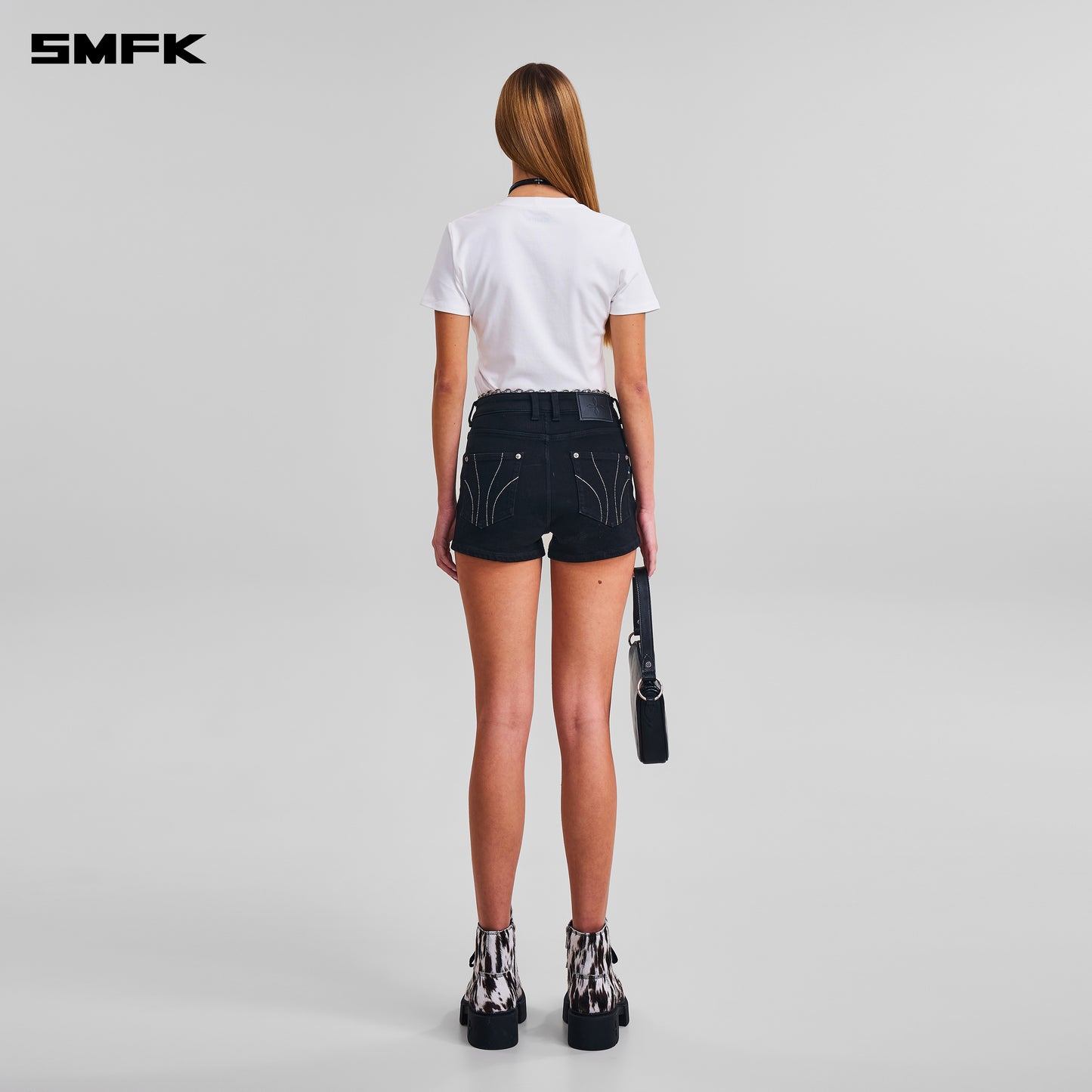 COMPASS DANCER DENIM FLAT SHORTS/ WILD BLACK