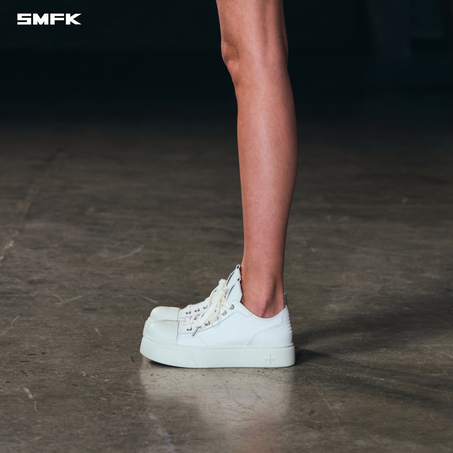 COMPASS MODE LEATHER SNEAKER LOW/COW LEATHER CLOUD WHITE