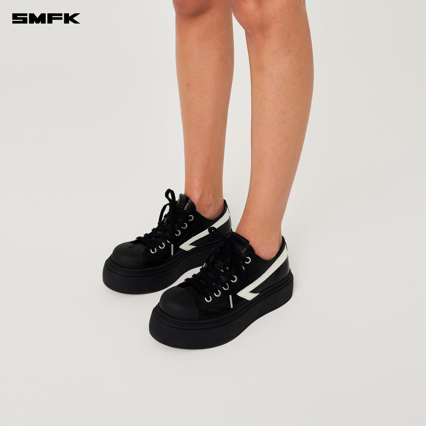 COMPASS METEOR DARK NIGHT Leather Sneaker Women's Shoes WILD BLACK