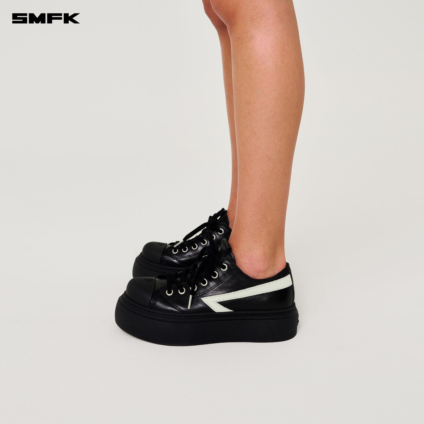 COMPASS METEOR DARK NIGHT Leather Sneaker Women's Shoes WILD BLACK