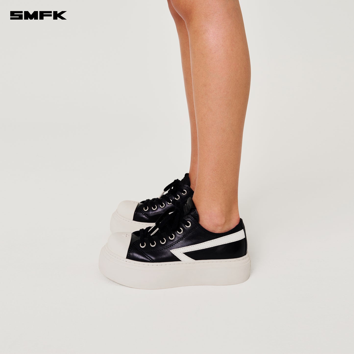 COMPASS METEOR ROVE Meteor Leather Sneakers Women's Shoes black and white