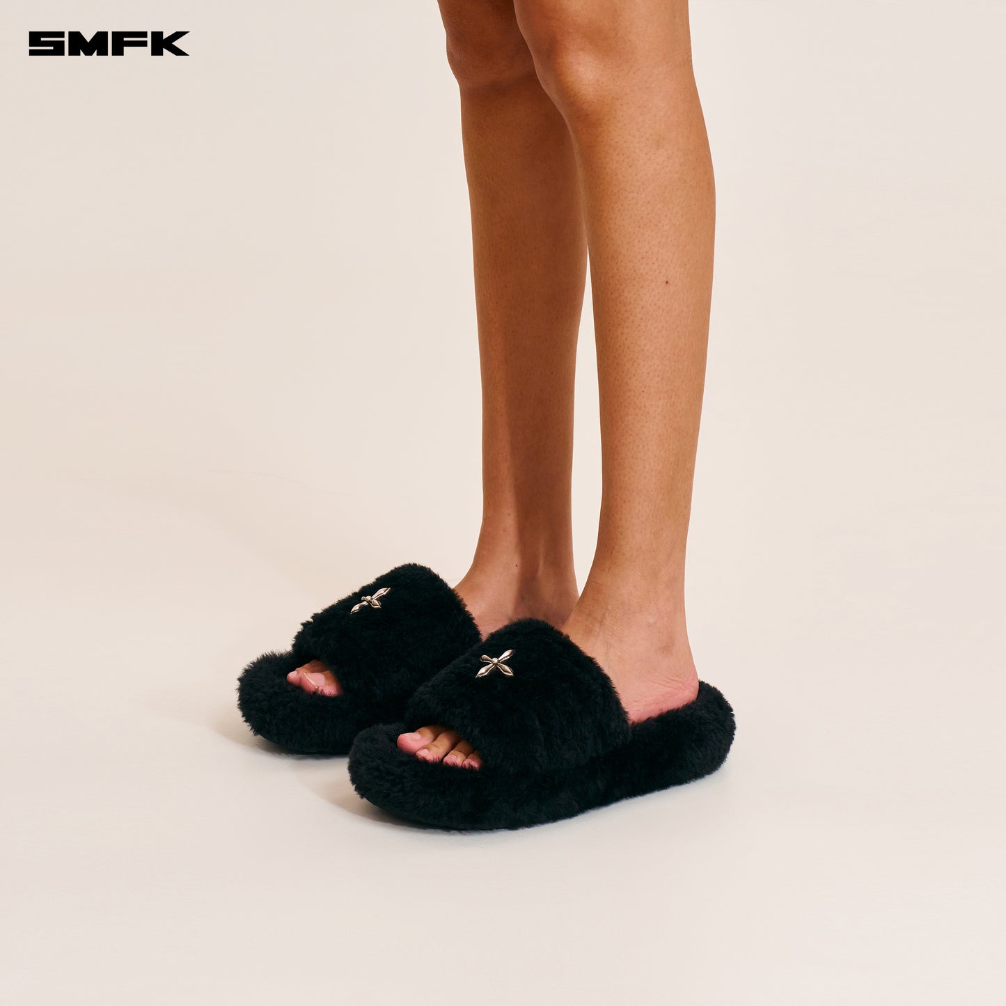 COMPASS MODE UNITY SHEARLING SLIPPER/ WILD BLACK