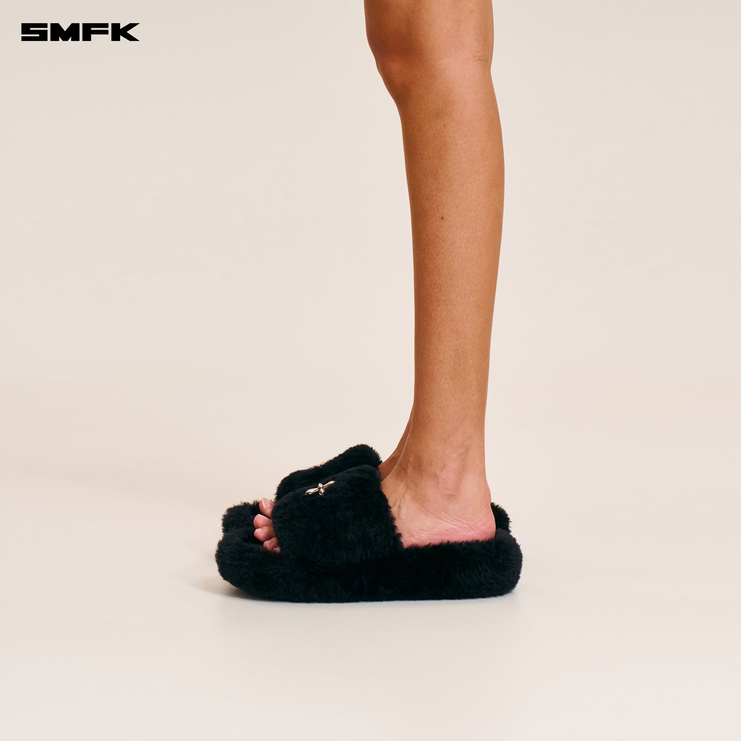 COMPASS MODE UNITY SHEARLING SLIPPER/ WILD BLACK