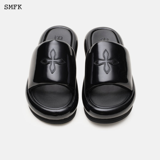 COMPASS BLACK BALLOON SLIPPERS