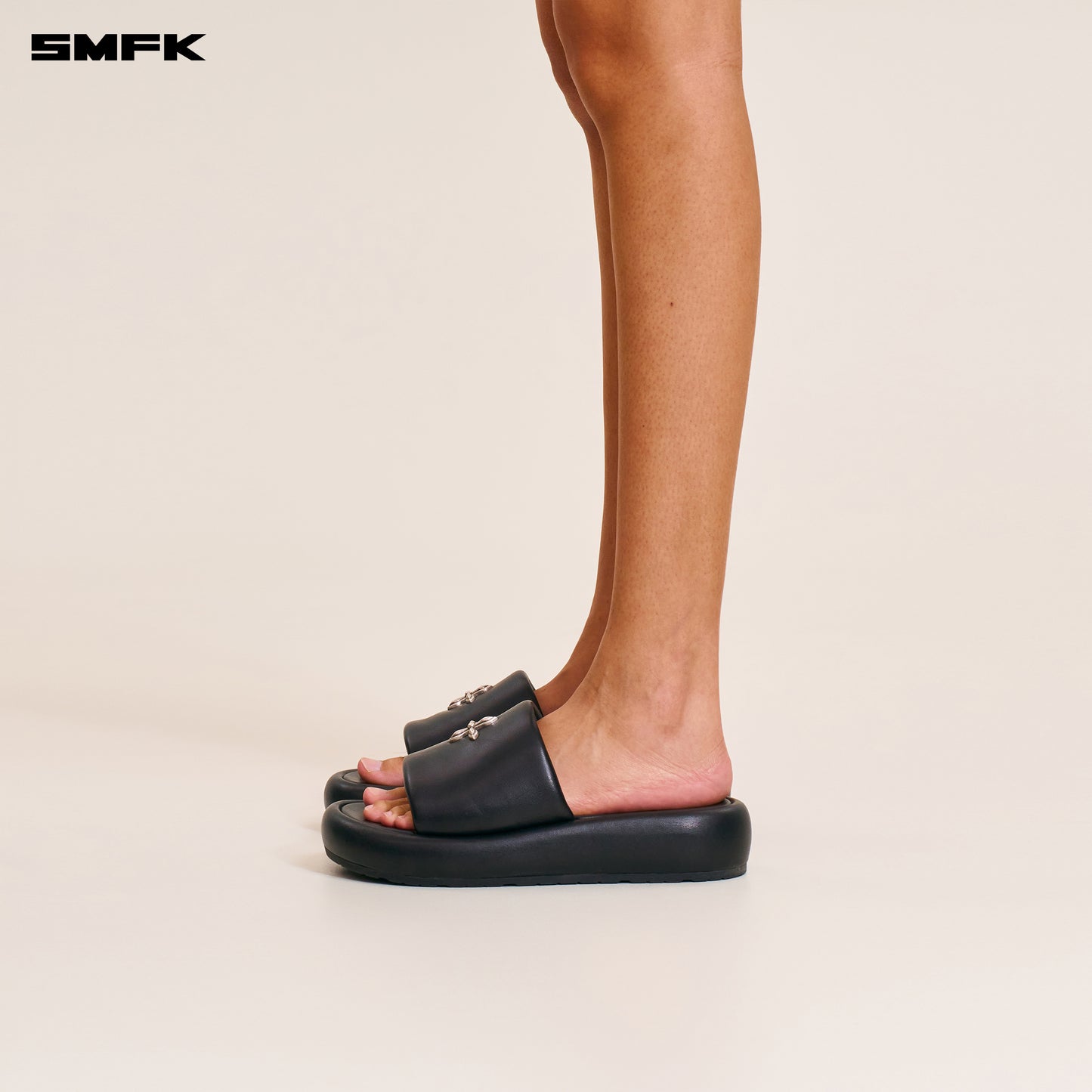 COMPASS MODE UNITY LEATHER SLIPPER/ WILD BLACK
