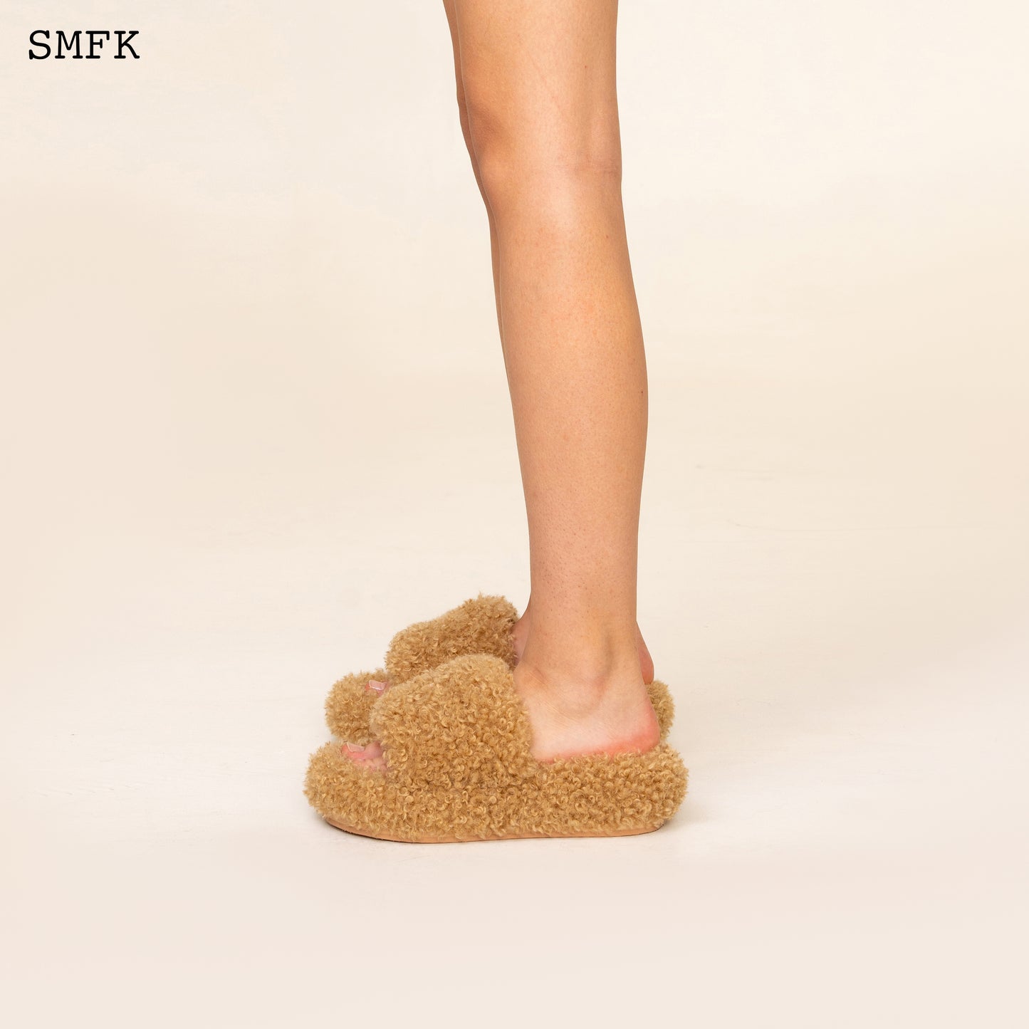 COMPASS GINGERBREAD VELVET FURRY SLIPPER