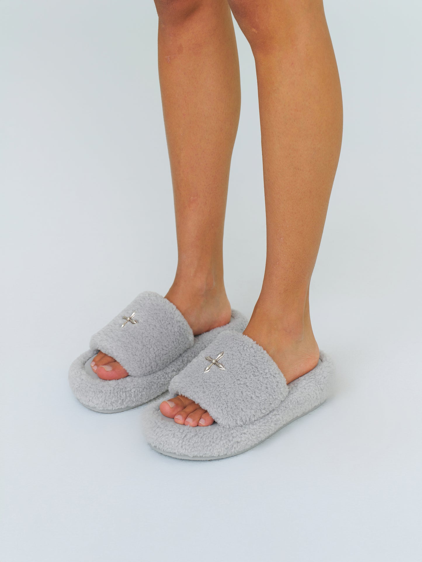 COMPASS WOOLLY Classic Fuzzy Slippers Women's Shoes Dusty Gray