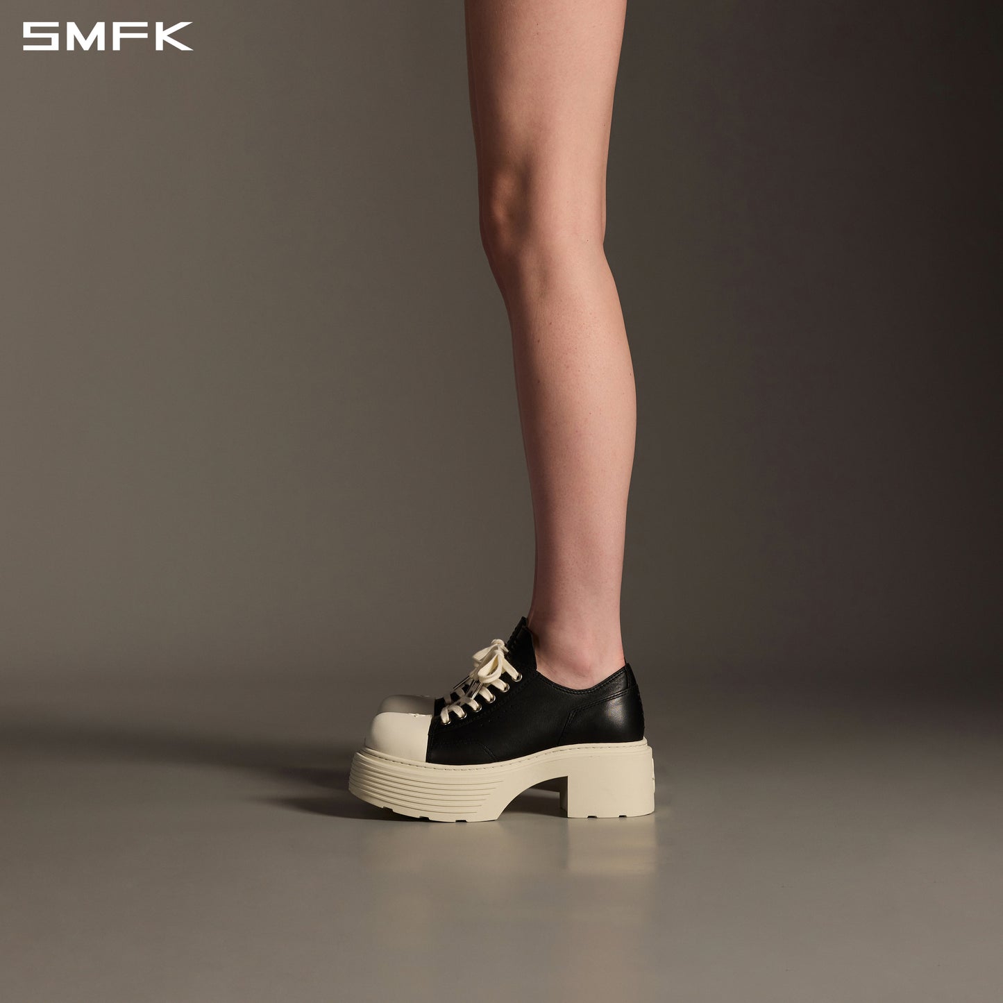 CORE LEATHER SNEAKER/THICK