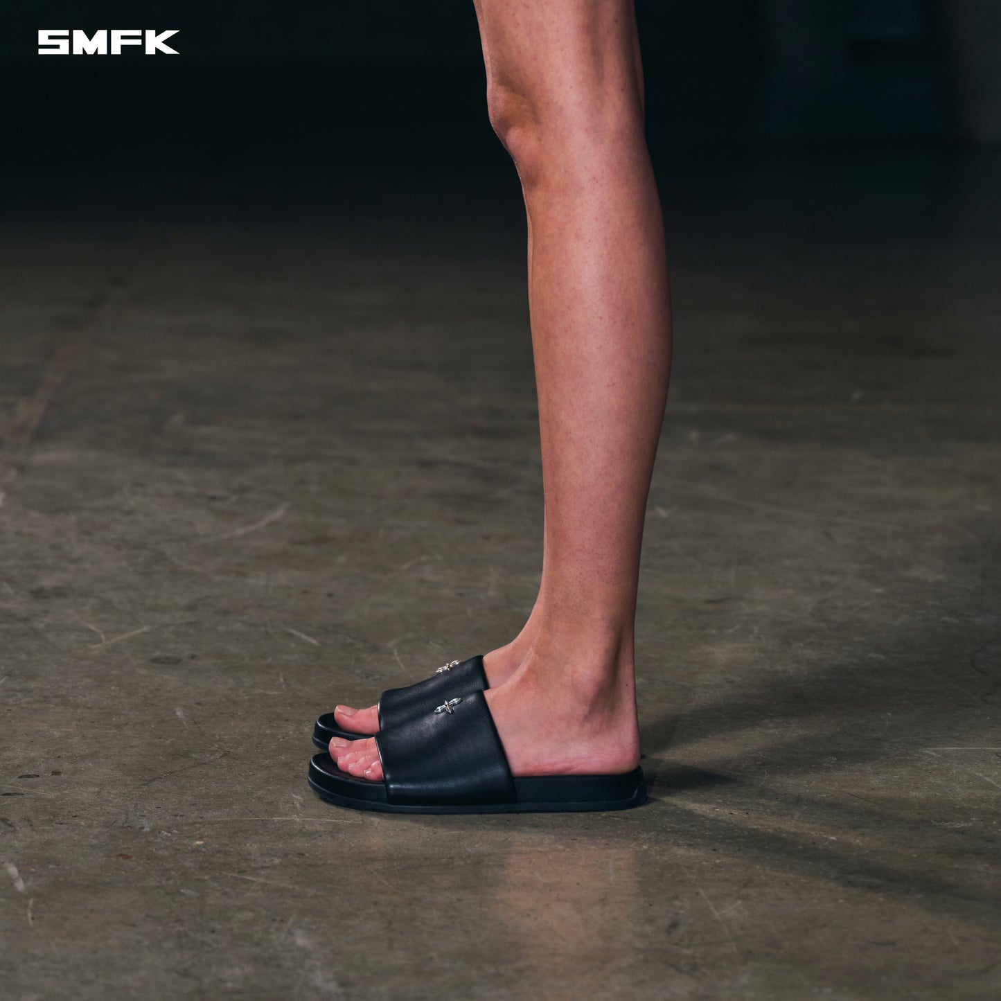 COMPASS MODE-F LEATHER SLIPPER