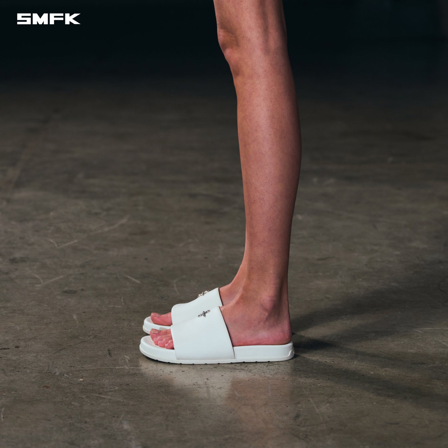 COMPASS MODE-F LEATHER SLIPPER
