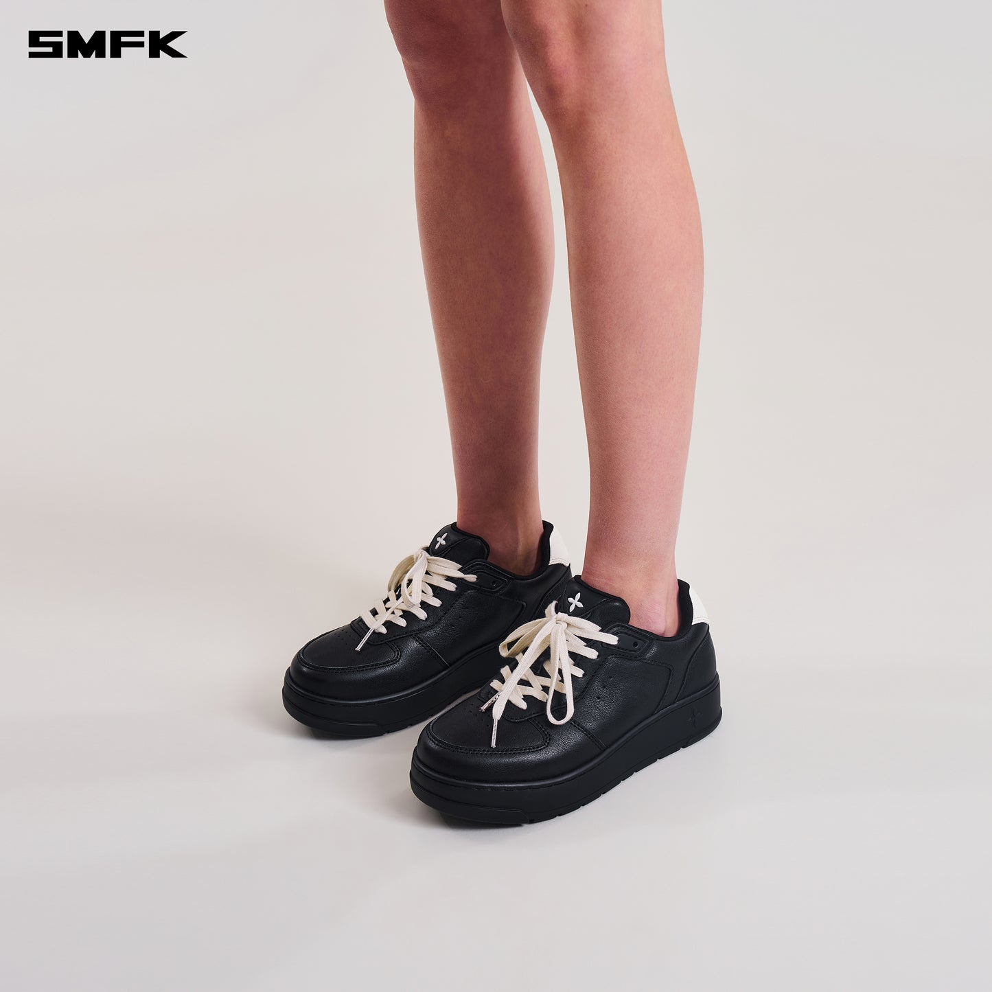 COMPASS MODE-T LEATHER SNEAKER/ WILD BLACK