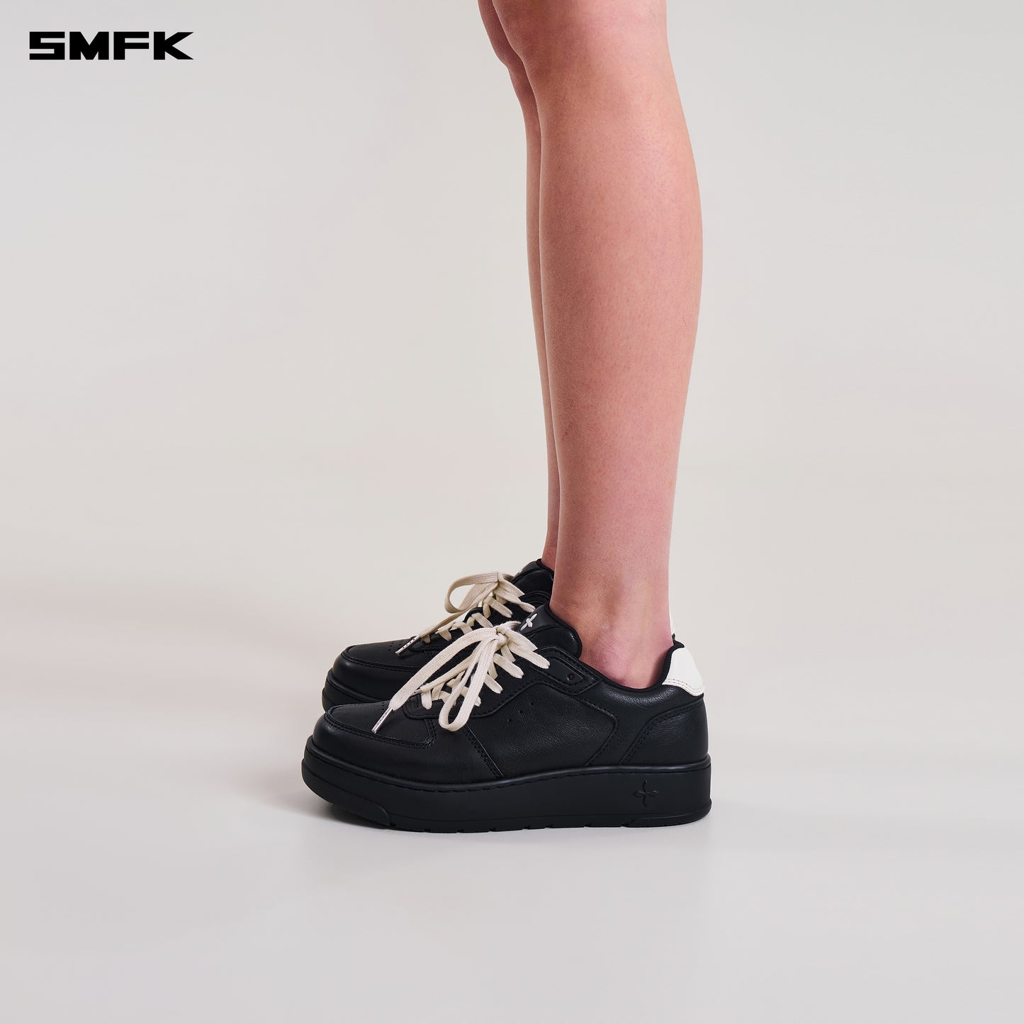 COMPASS MODE-T LEATHER SNEAKER/ WILD BLACK