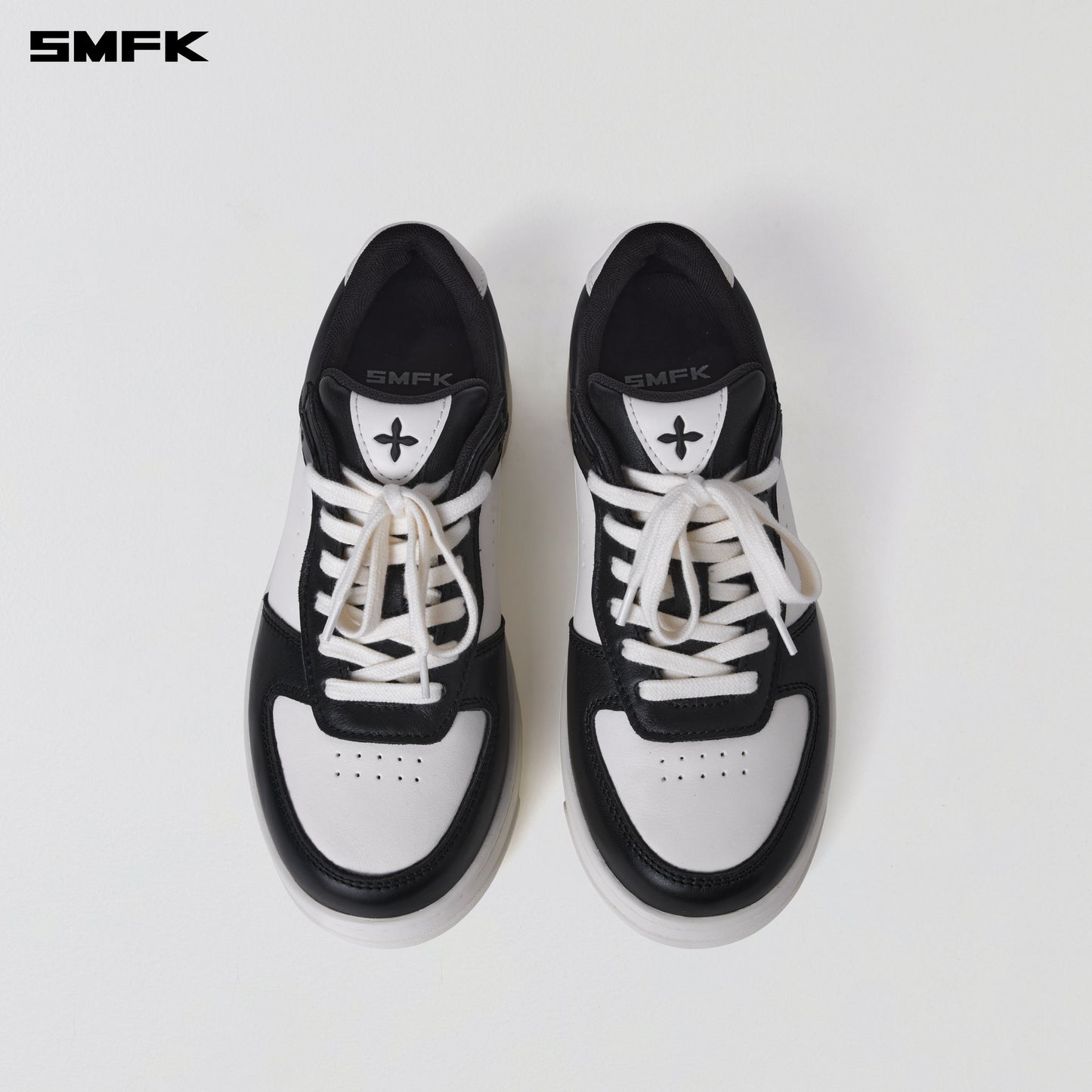 COMPASS MODE-T LEATHER SNEAKER/ BLACK WHITE