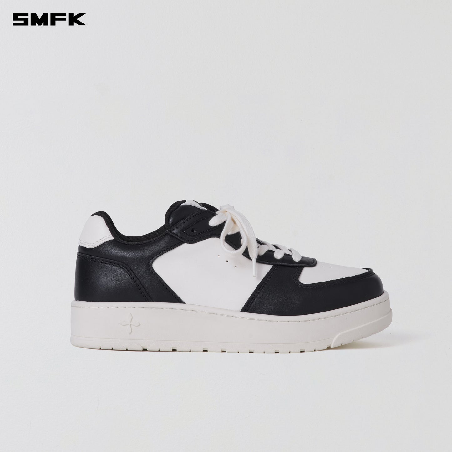 COMPASS MODE-T LEATHER SNEAKER/ BLACK WHITE