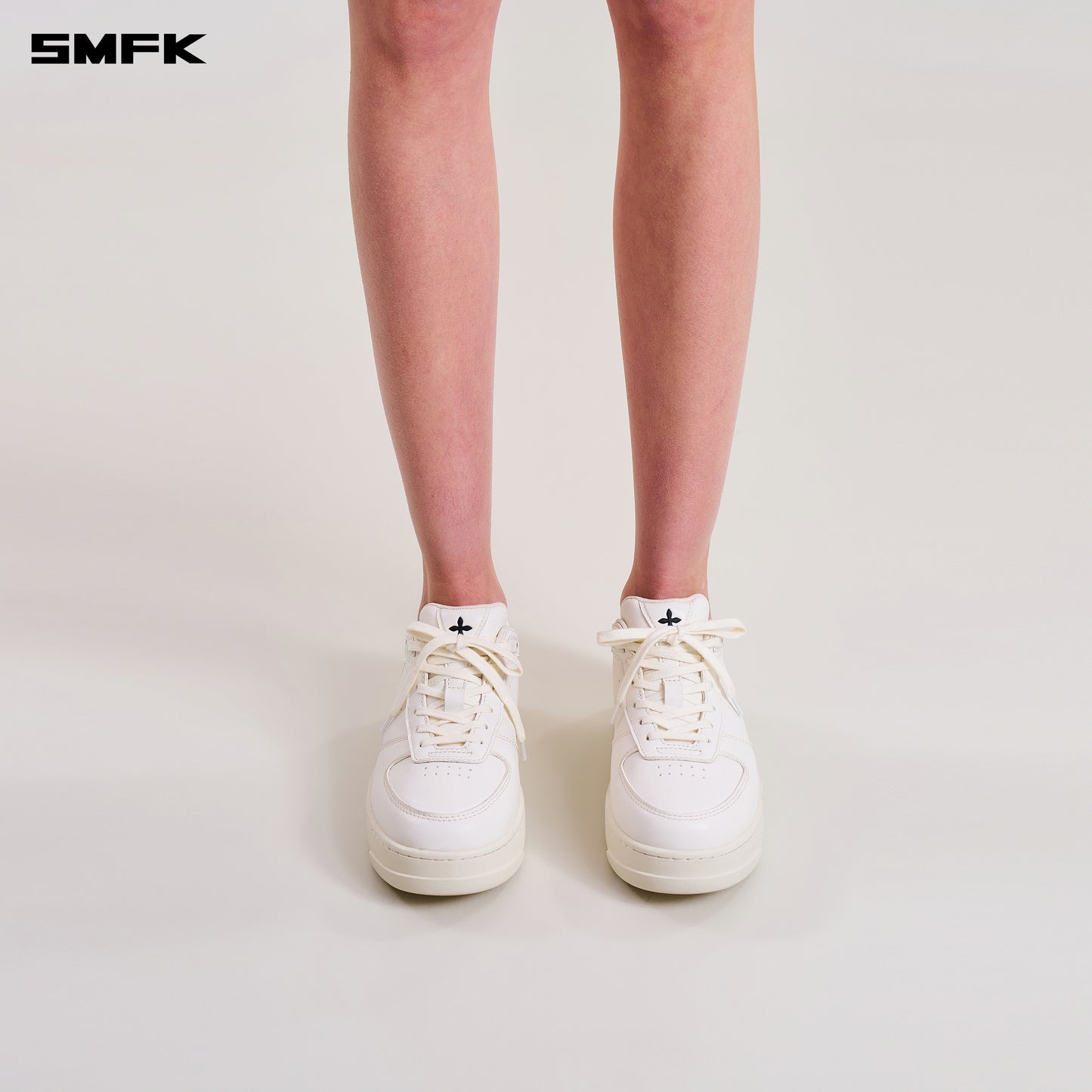 COMPASS MODE-T LEATHER SNEAKER/ CLOUD WHITE
