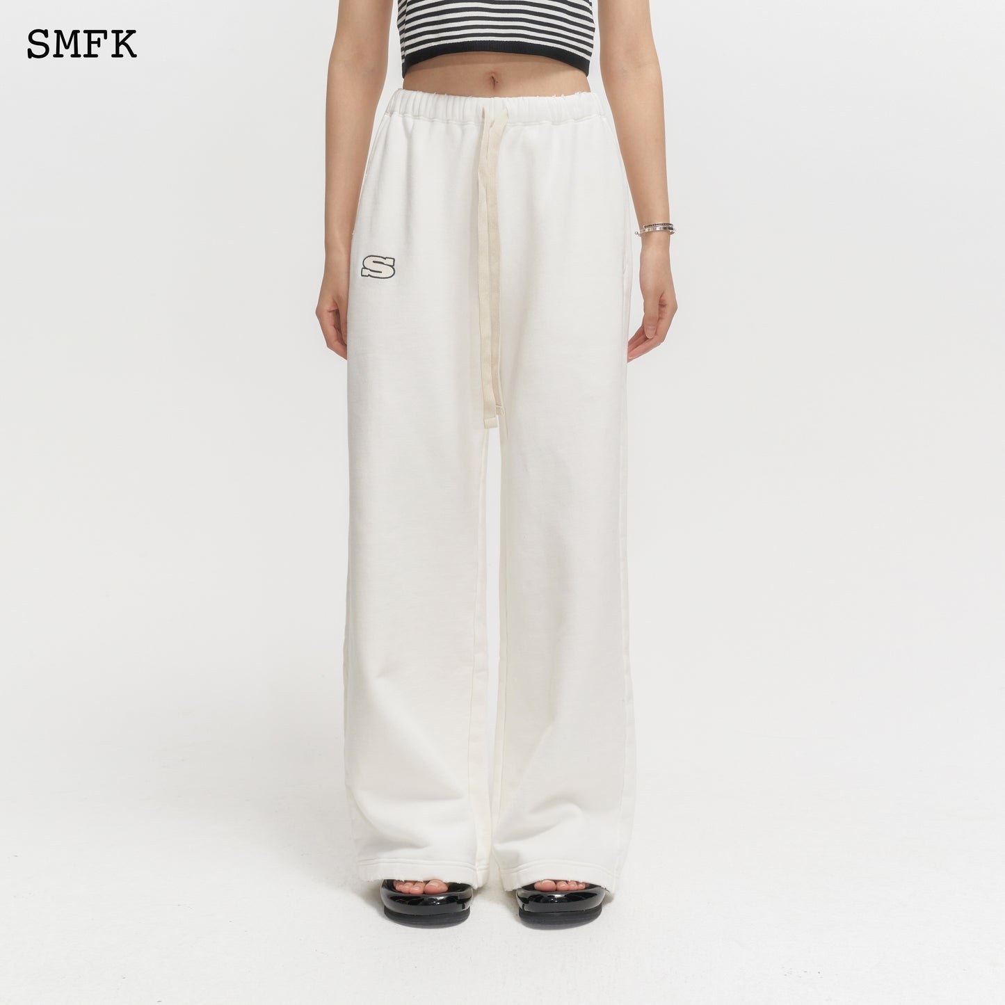 WILDERNESS WANDERING WHITE SPORT PANTS